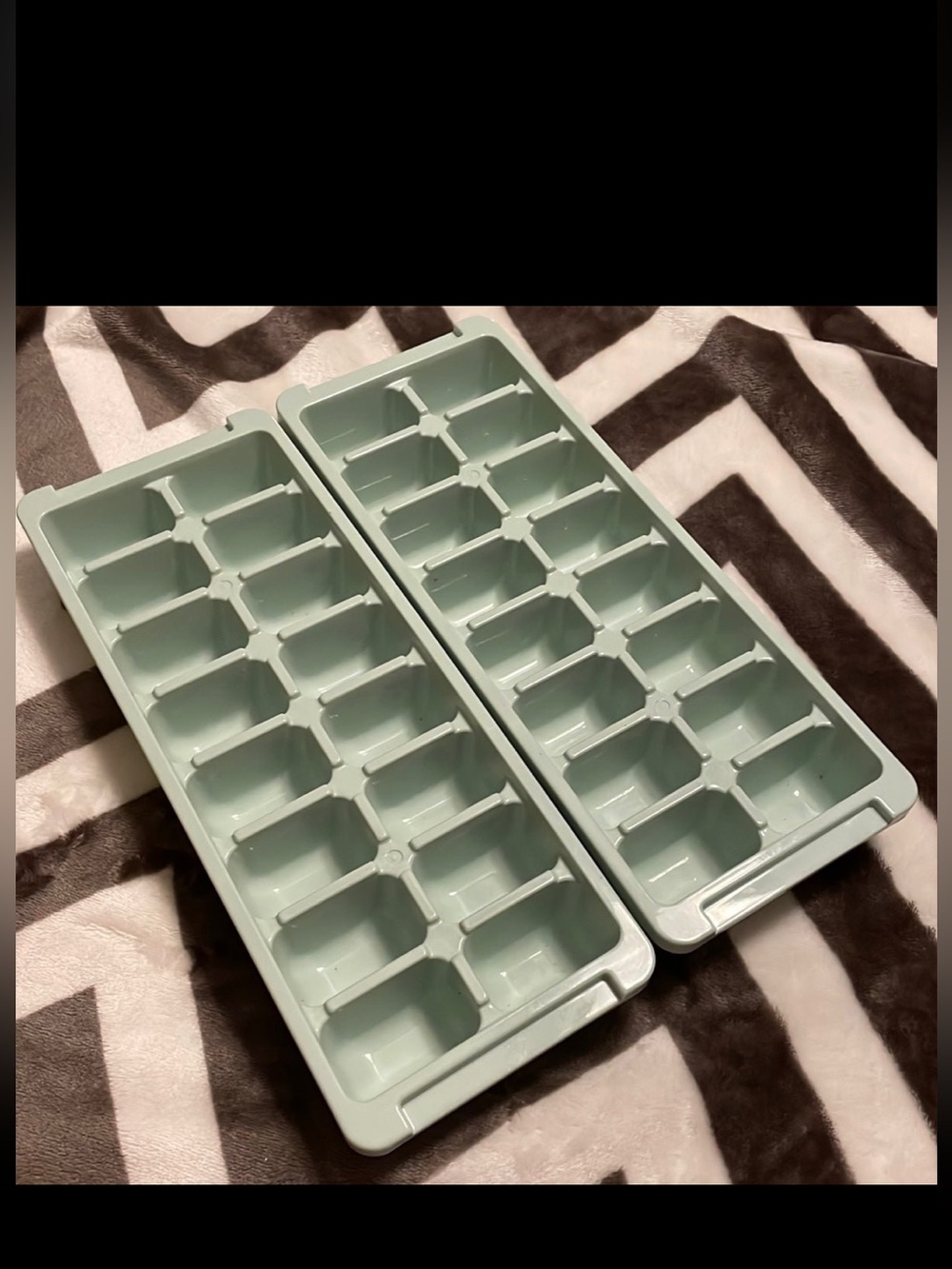Room Essentials Ice Cube Trays Set of 4 | mint Green  | Dishwasher Safe